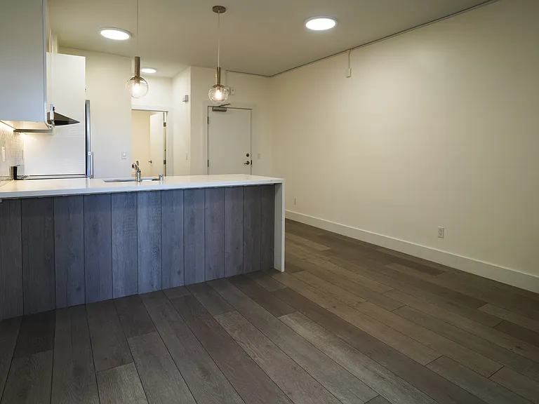 2835 Van Ness Ave #6 — Photo 2