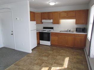 1004 11th St NW #5A, Minot, ND 58703