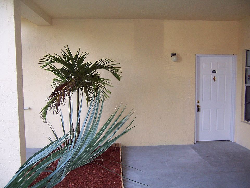 1st floor, Garden view, very private!