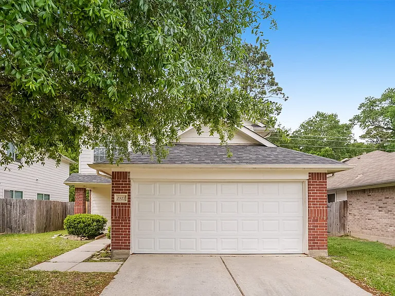 2823 Cypress Island Dr — Photo 1