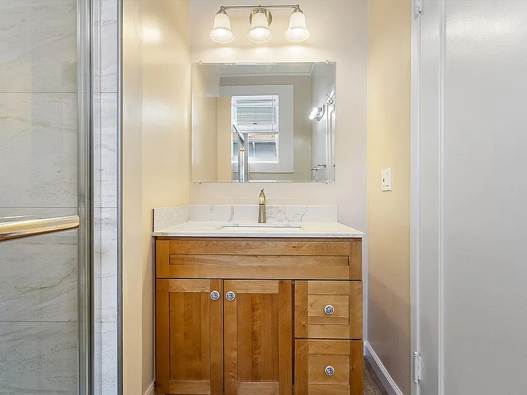 2061 Central Ave #2 — Photo 10