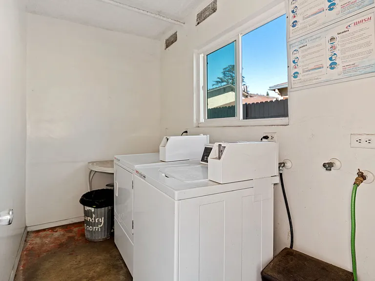 315 S Pine St #E — Photo 17