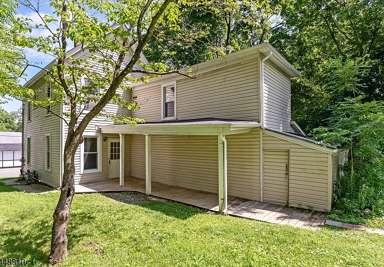 4 Maple St — Photo 9
