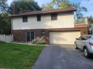 2359 Druck Valley Rd, York, PA 17406