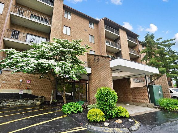 5th image of 3004 Glenmore Ave Unit 202