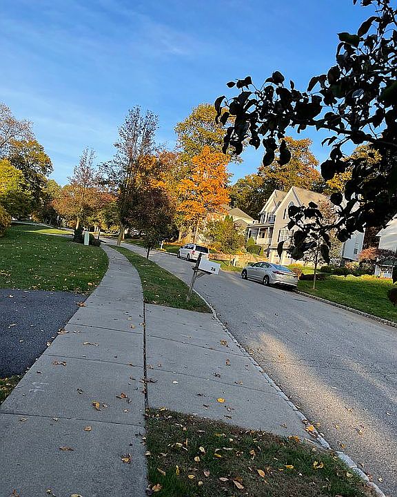 2nd image of 23 Fairfield Ave