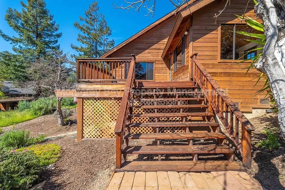 Building Photo - 137 E Carmel Valley Rd #2