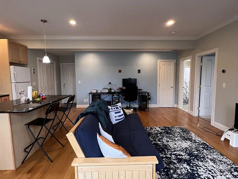 146 Clifton St #10 — Photo 9