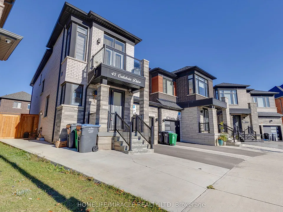 45 Calabria Dr