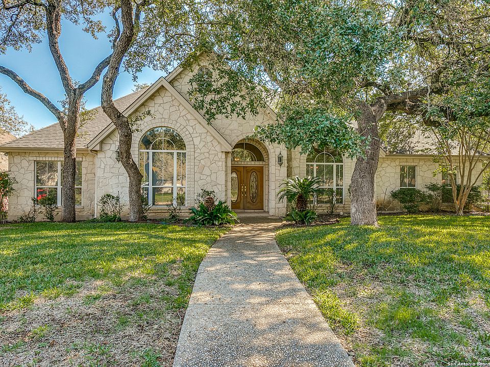 1st image of 18402 EMERALD OAKS DR