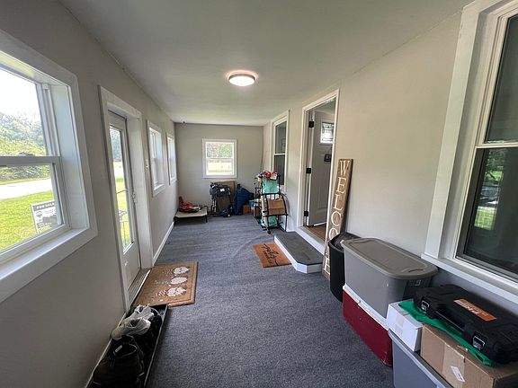 2nd image of 104 Woodlawn St