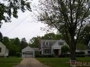 2017 Kirk Rd, Youngstown, OH 44511