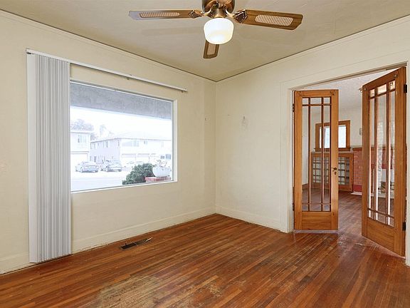 4th image of 3137 Garrison St