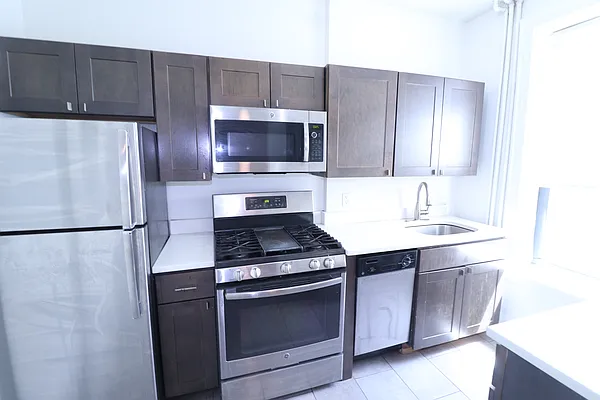 Rented by A&E Real Estate Management | media 5