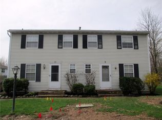 9-11 Willowick Dr, Fairport, NY 14450