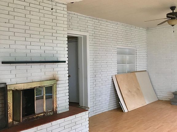 4th image of 3712 Tracy Way