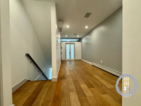 481 Chauncey Street image 5 of 28