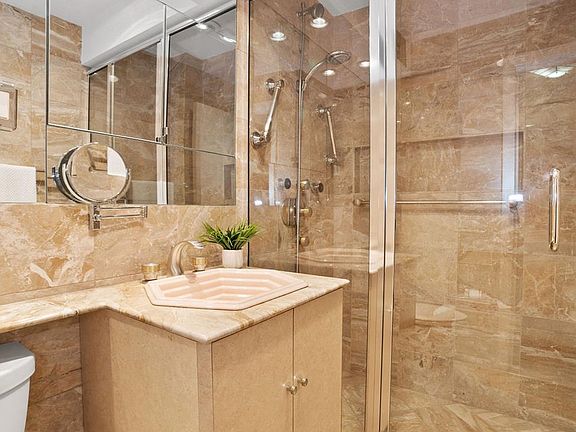 5th image of 35 Sutton Pl APT 21B