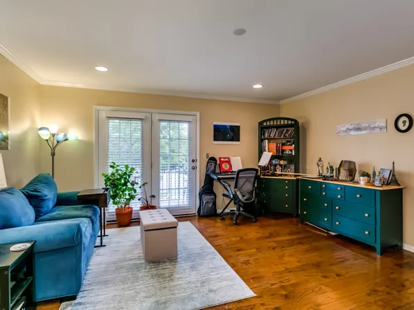 120 15th St E APT 310, Tuscaloosa, AL 35401
