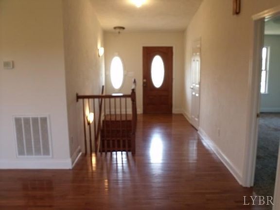 5th image of 1078 Overstreet Hill Ln