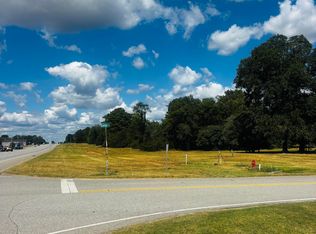 327 Lonnie Dr, Muscle Shoals, AL 35661