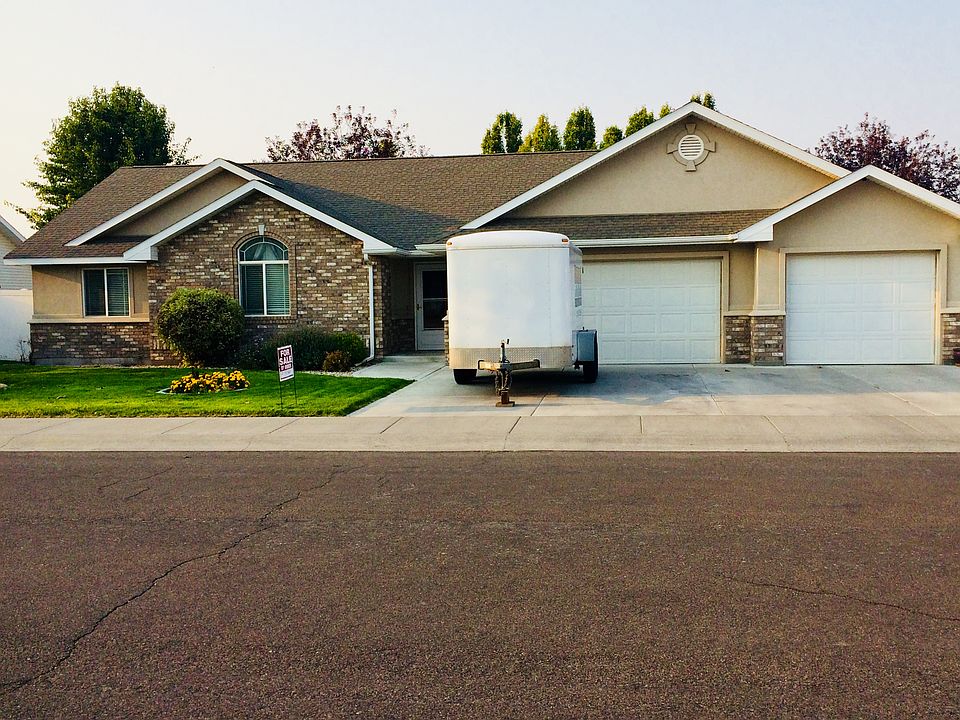 1st image of 2711 Longbow Dr