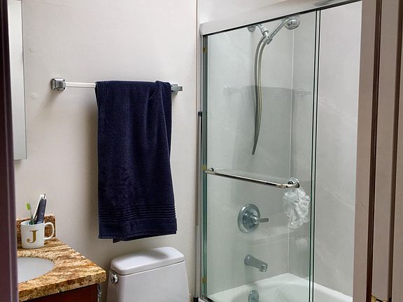 3rd image of 332 12th Ave APT 5