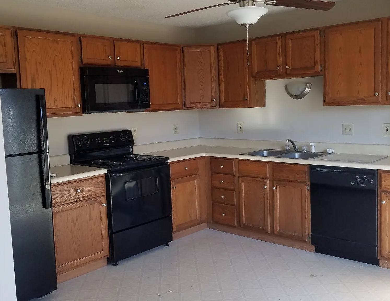 2 bed, 700 sqft, $995 — Photo 4