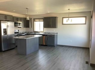 2429 Dean Ct, Brookings, SD 57006