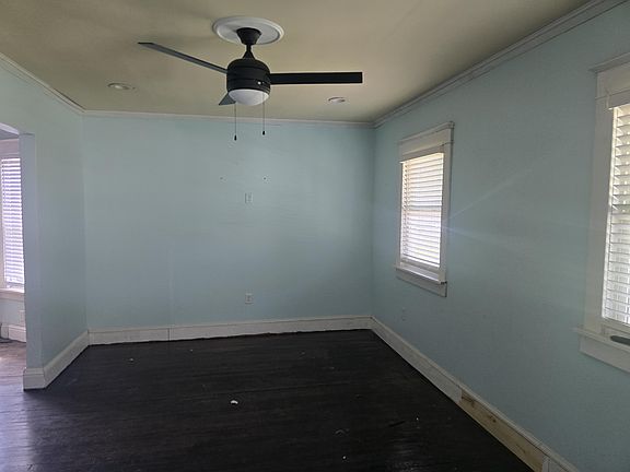 5th image of 437 Jackson St