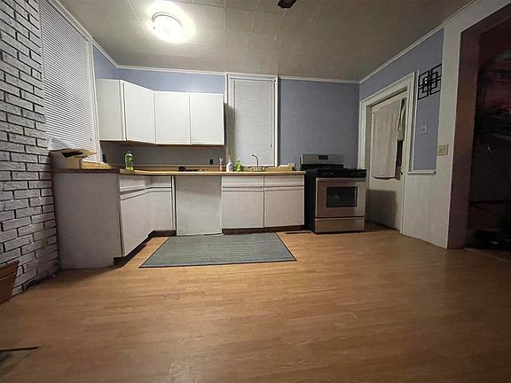 3rd image of 101 E Division Street