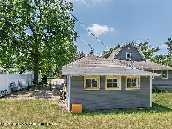 2nd image of 515 E Grand River Ave