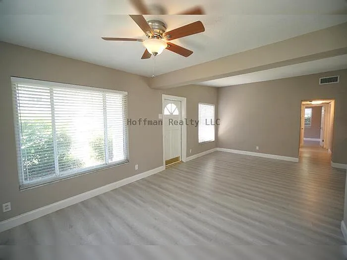 4 bed, 2.0 bath, 1996 sqft, $2,795 — Photo 4