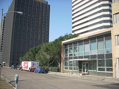2nd image of 719 N Upper Broadway St Ste 200