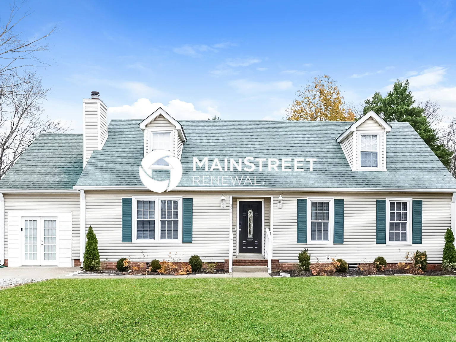 324 Mayflower Dr — Photo 1