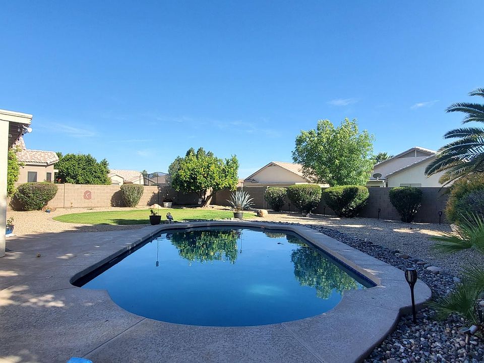 1st image of 11323 W Bermuda Dr