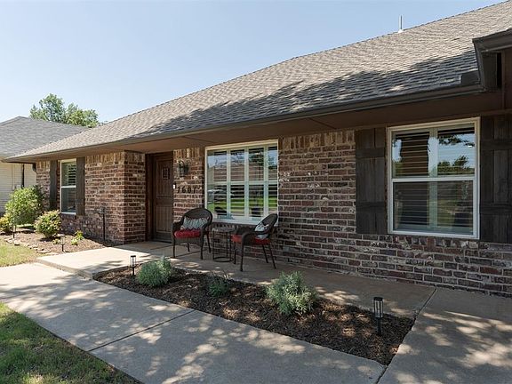 3rd image of 7601 N Ann Arbor Ave
