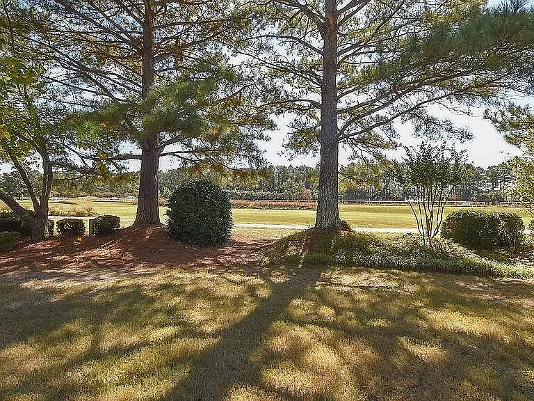 200 Starland Ln — Photo 32