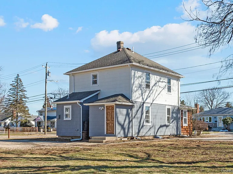 500 5th Ave #UPPER 2ND FLOOR — Photo 3