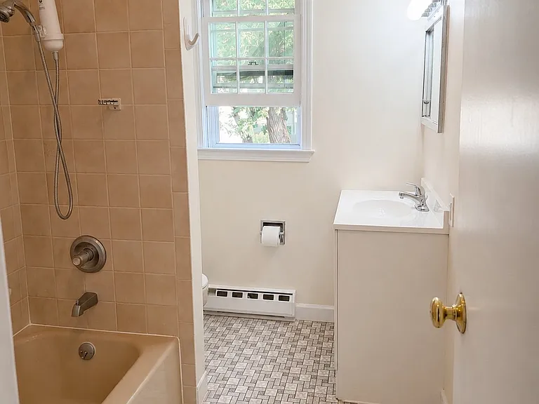 42 Adams Ave #B — Photo 13