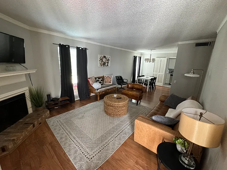 3212 Daniel Ave — Photo 2