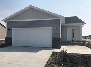 4107 14th Ave S, Moorhead, MN 56560
