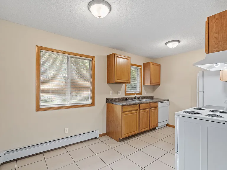 2156-3 kitchen