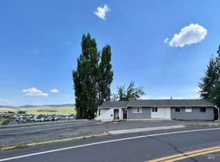 433 Paradise Dr, Moscow, ID 83843
