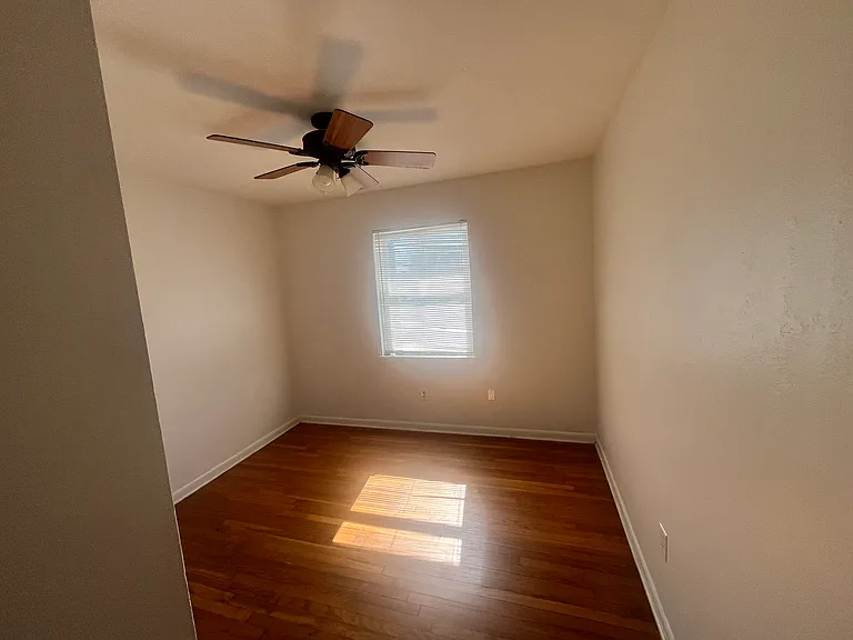 406 Ridge St — Photo 14