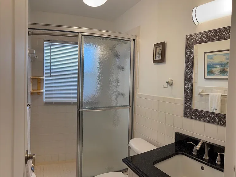 1055 Country Club Dr #404 — Photo 22