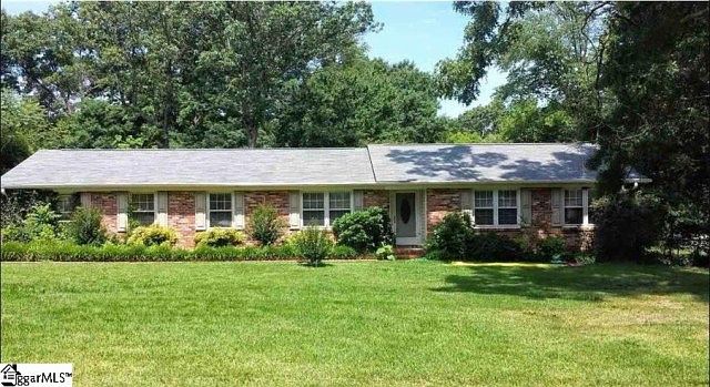 1st image of 102 Crestwood Dr