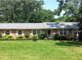 102 Crestwood Dr, Greer, SC 29651