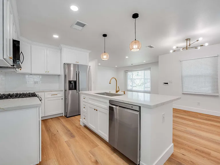 4342 Arabella St — Photo 8