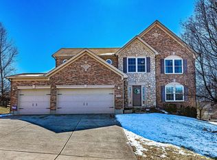 1030 Pond Ridge Cir, Hamilton, OH 45013